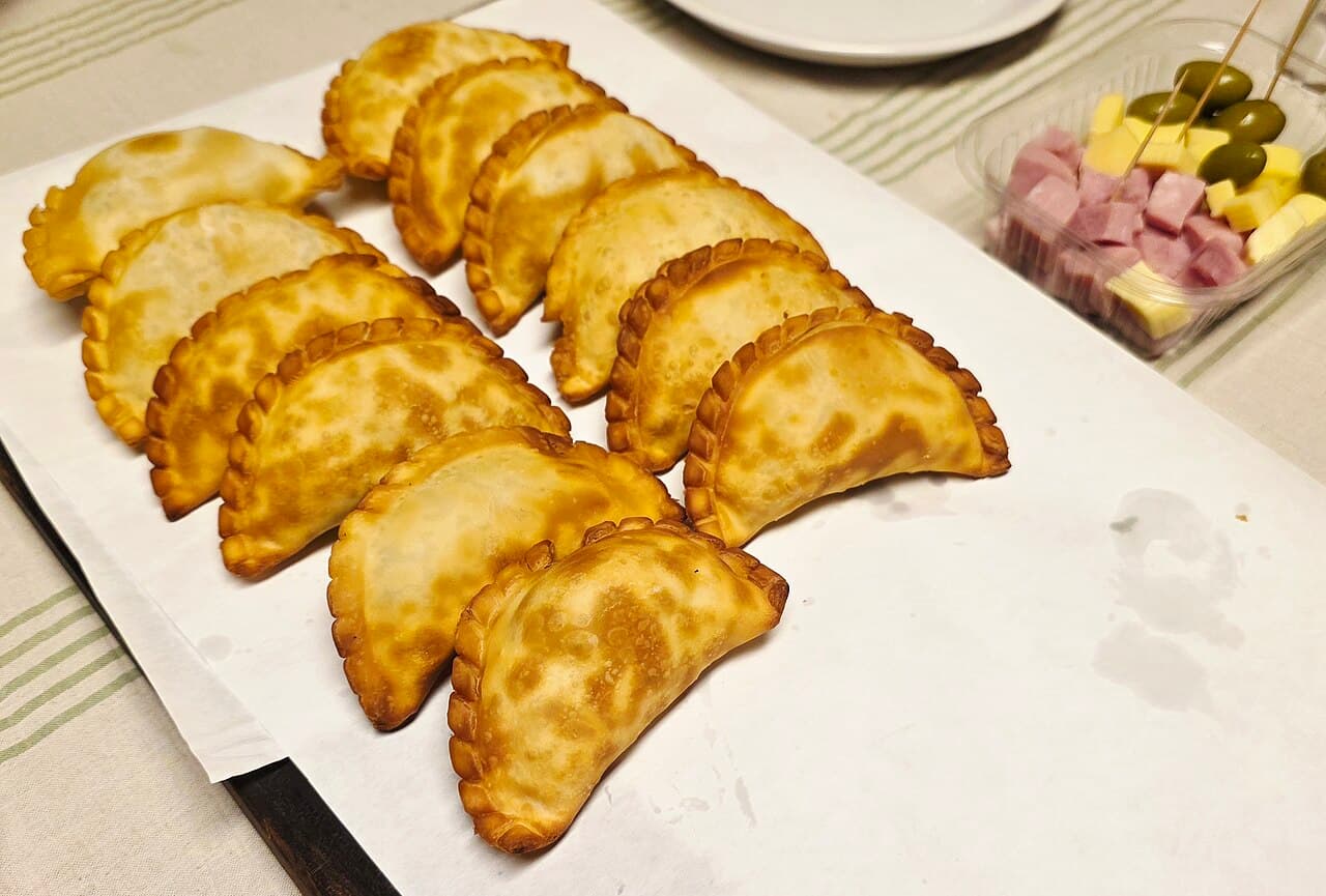 Bandeja de empanadas — 12 unidades